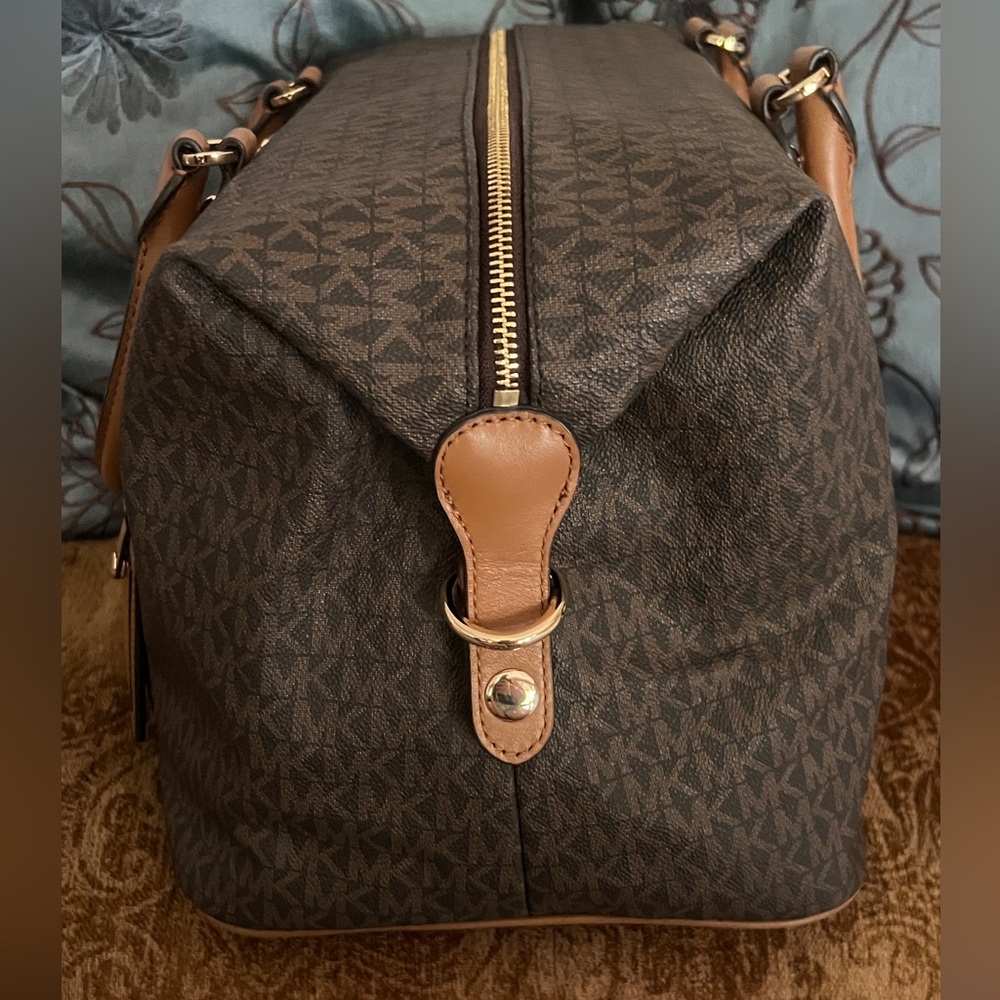 Michael Kors Brown Signature Weekender Travel Bag - Picture 5 of 14